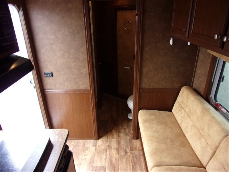 2018 Lakota 3HBPSL 3 Horse Trailer with 2′ Short Wall - Image 12