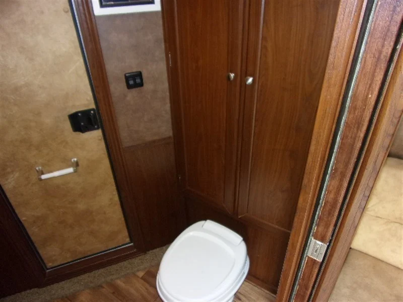 2018 Lakota 3HBPSL 3 Horse Trailer with 2′ Short Wall - Image 6