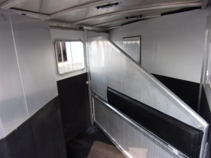 2018 Lakota 3HBPSL 3 Horse Trailer with 2′ Short Wall - Image 2