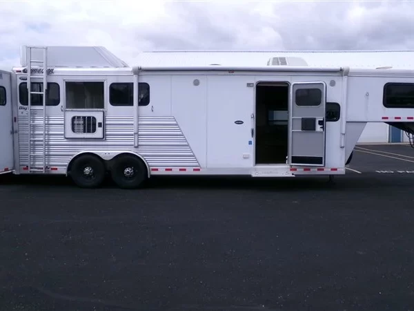2014 Cimarron 8310 Sierra Living Quarter