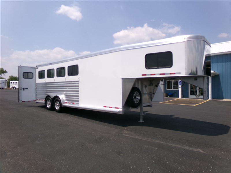2023 Cimarron Norstar 4 Horse GN - Image 16