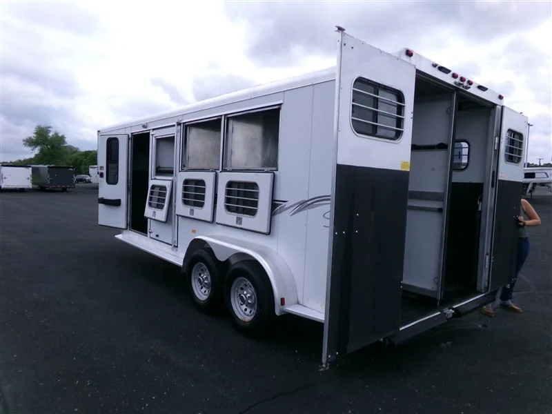 2004 Sundowner 3 Horse 727 GN - Image 6