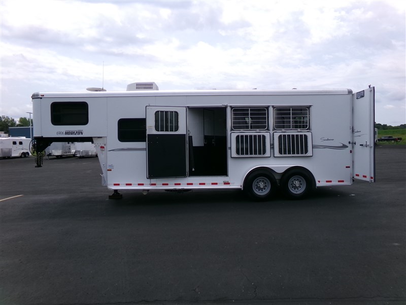2011 Sundowner 3 Horse 6906