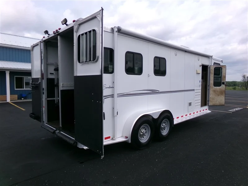 2011 Sundowner 3 Horse 6906 - Image 11