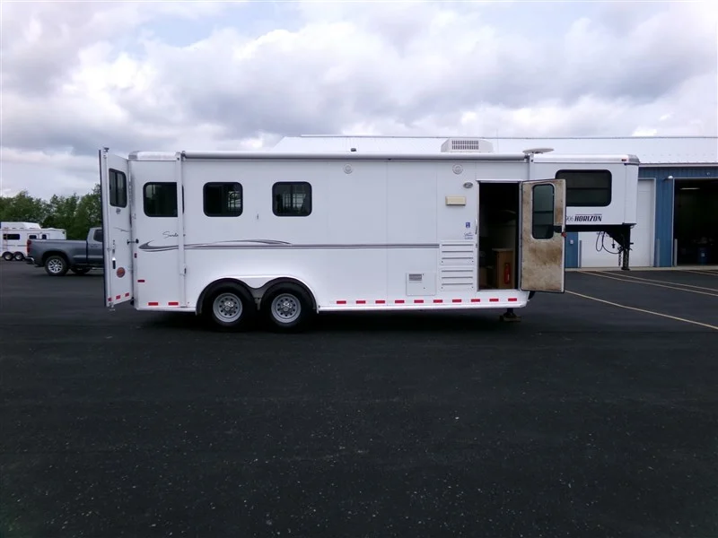 2011 Sundowner 3 Horse 6906 - Image 15