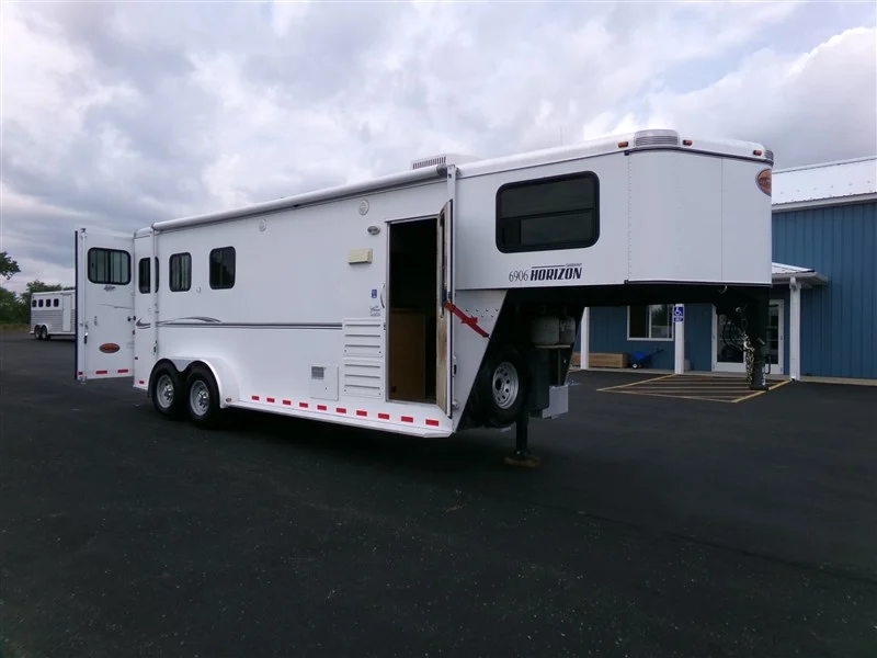 2011 Sundowner 3 Horse 6906 - Image 27