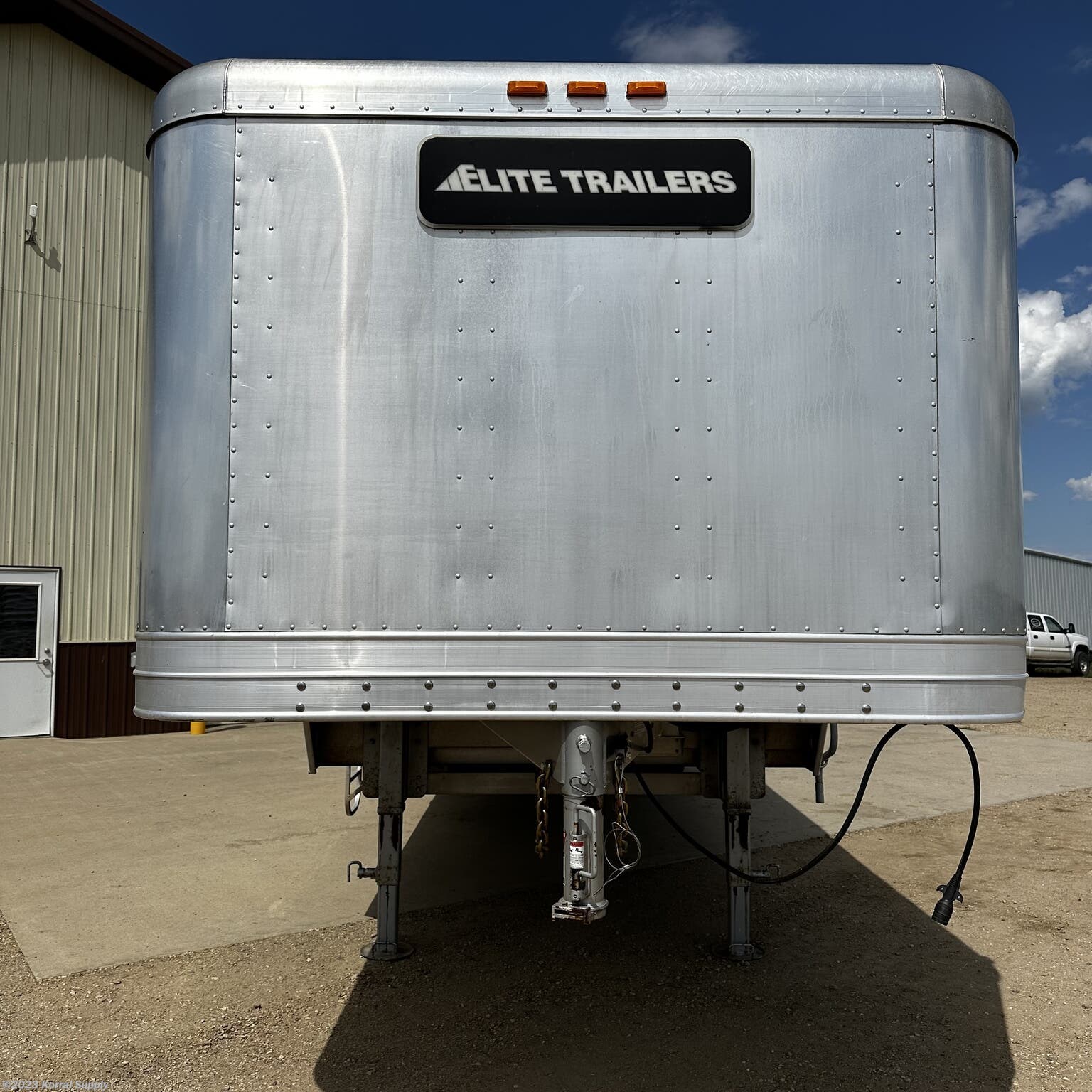 2018 Elite Trailers 34′ Ground Load - Image 5