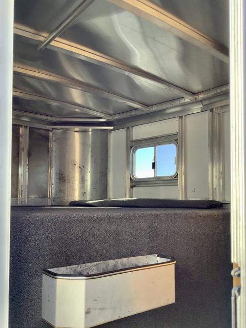 2001 EXISS 4 HORSE GOOSENECK HORSE TRAILER - Image 7