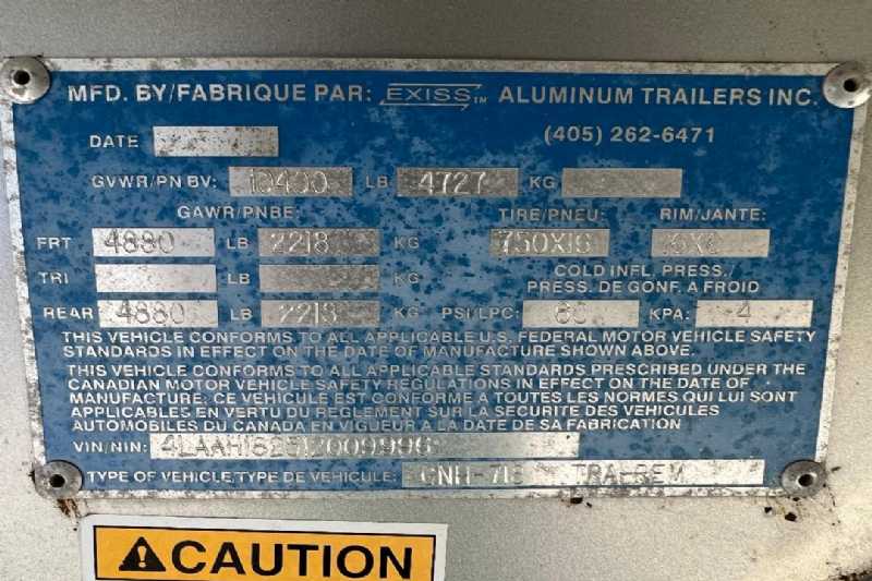Used 2001 Exiss SS300 3 Horse Trailer with 4' Short Wall - Image 4