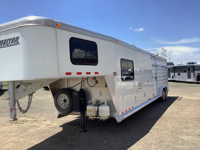2012 CIMARRON TRAILERS STOCK COMBO LIVING QUARTERS HORSE TRAILER - Image 24
