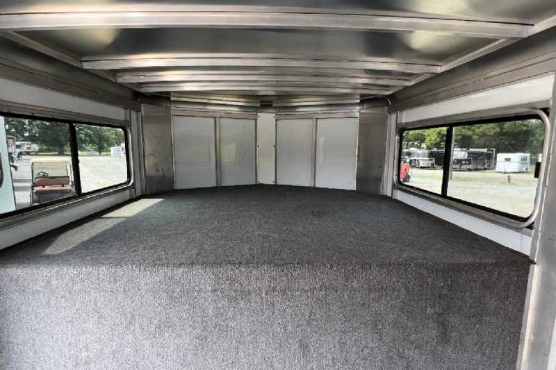 Used 2011 Sundowner 6904 3 Horse Trailer with 4' Short Wall - Image 5