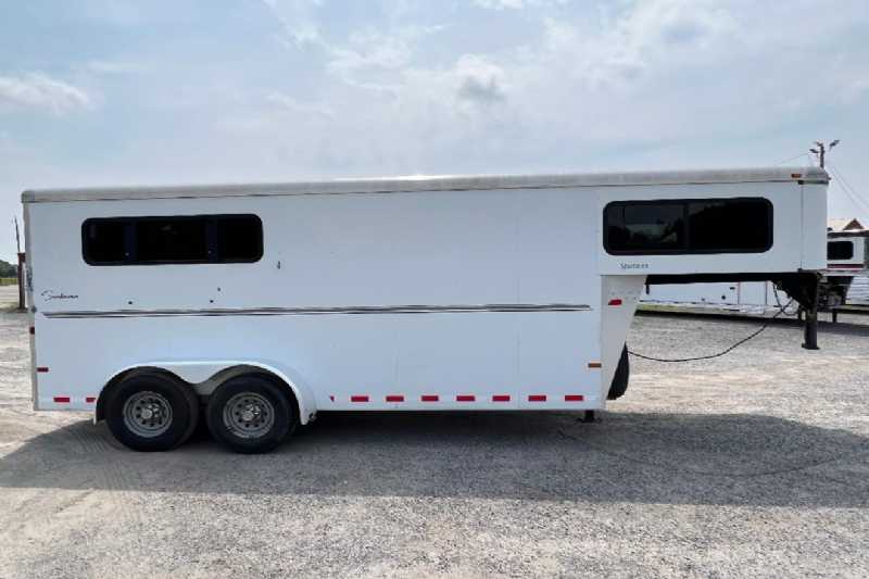 Used 2011 Sundowner 6904 3 Horse Trailer with 4' Short Wall - Image 16