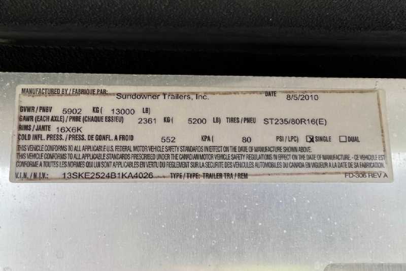 Used 2011 Sundowner 6904 3 Horse Trailer with 4' Short Wall - Image 3