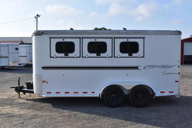 2005 Sundowner 3HSBP 3 Horse Trailer - Image 8
