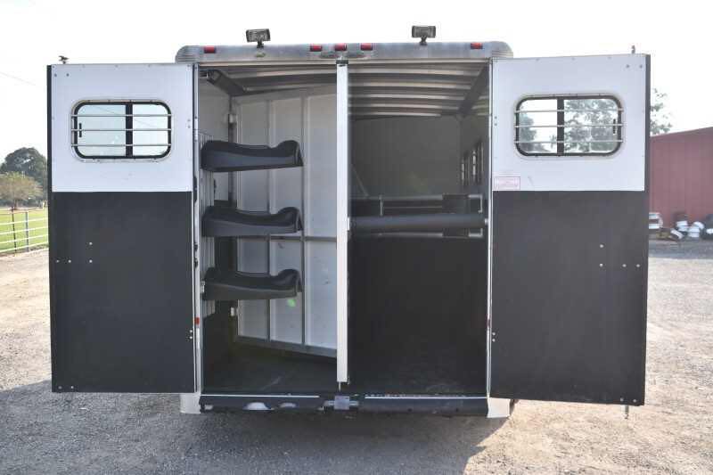 2005 Sundowner 3HSBP 3 Horse Trailer - Image 5