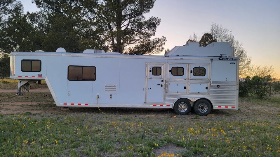 2012 Cimarron 3-horse slant LQ