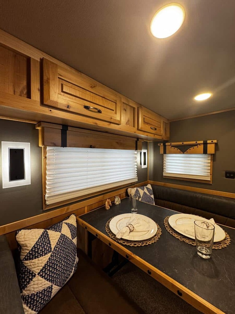 New Gooseneck Horse Trailer 2026 other smctrailers 2026 SMC Laramie 4 Horse Trailer - Image 16