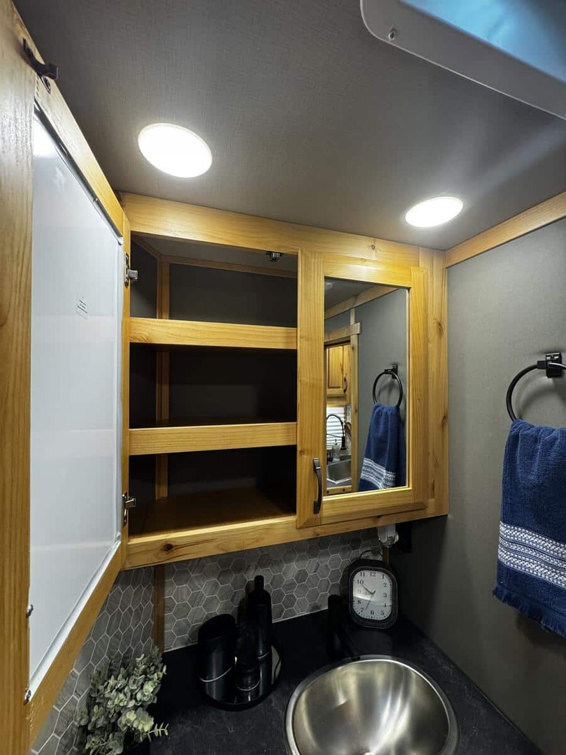 New Gooseneck Horse Trailer 2026 other smctrailers 2026 SMC Laramie 4 Horse Trailer - Image 10