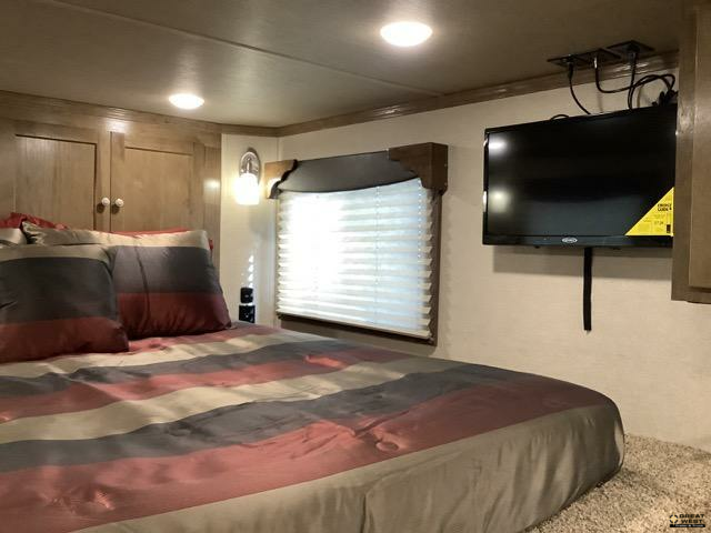 2023 SMC 3 HORSE LIVING QUARTER TRAILER WITH 10FT SHORT WALL & NO SLIDEOUT - Image 15