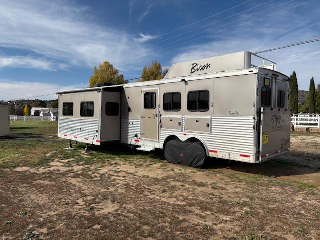 Used Gooseneck Horse Trailer 2013 Bison Trailer Traveler