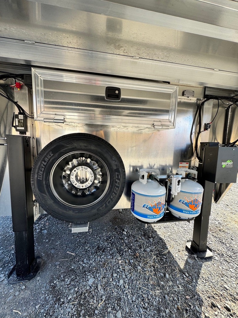 New Gooseneck Horse Trailer 2026 other smctrailers 2026 SMC Laramie 4 Horse Trailer - Image 8